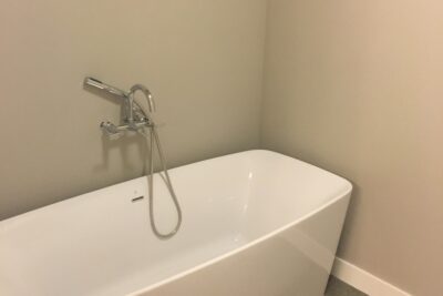 2 Bedroom & 2.5 Bath + Den – 2 Story